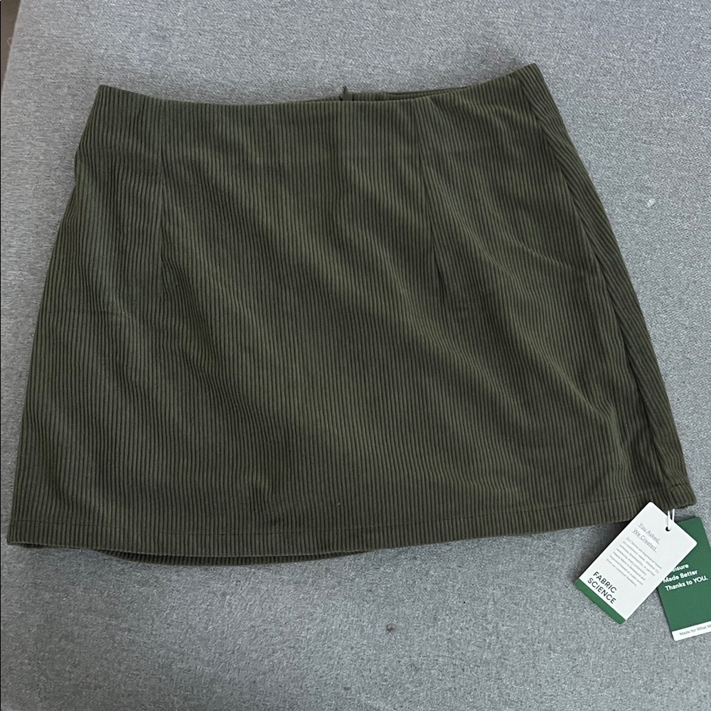 HALARA Dark Green Mini Skirt